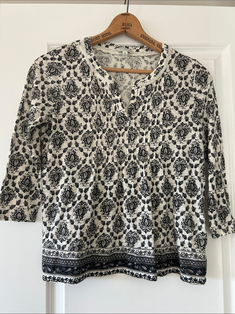 Lucky Brand Peasant Blouse Sz S w MEASUREMENTS Pintuck Pleats Cream Black Taupe